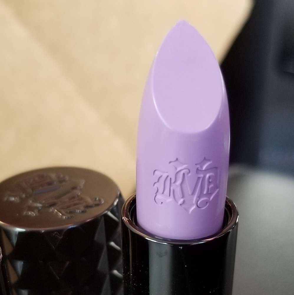 NIB Kat Von D Studded Kiss Crème Lipstick